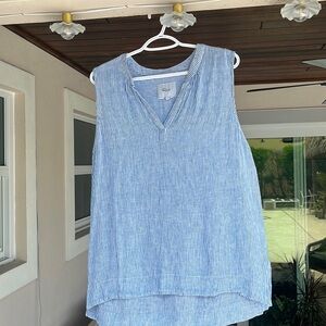 Rails sleeveless lightweight top great for Summer